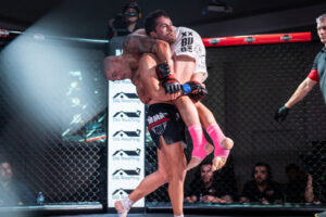 Rare TKO for Jesse Medina