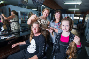 Fringe benefits: Mildura residents donating hair for a cause