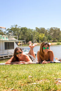 Take me to the April sun in Mildura
