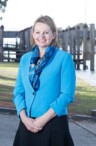 Federal election: Farrer candidates clash over mobile phone tower numbers