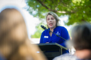 Join Lifeline Loddon Mallee Board: Make a difference in our community