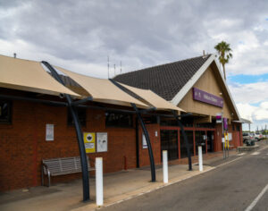 Weather puts trains, buses to Melbourne on hold