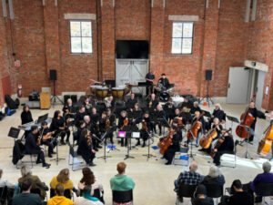 Orchestra swings into Wentworth