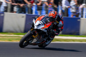Waters revs up title defence