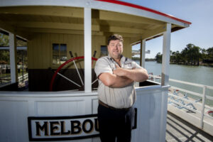 Paddle steamer Melbourne operating from Wentworth over weekend