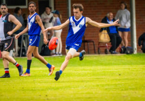 Leaders a leap above Roos