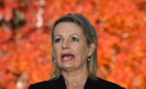 Sussan Ley fends off farmer criticism over water meetings