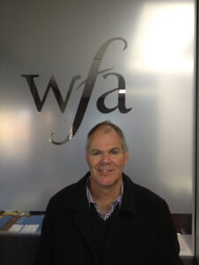 Temporary migrants should have access to JobKeeper, says Senator