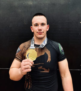 State title for ‘old school’ fighter