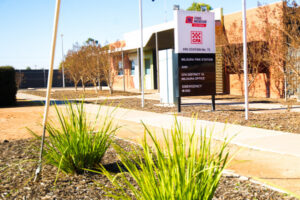 Unit fire cuts Deakin Avenue traffic