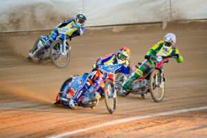 Holder snares lead in champs