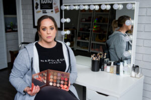 Mildura make-up artist says face masks ruin a beautiful look