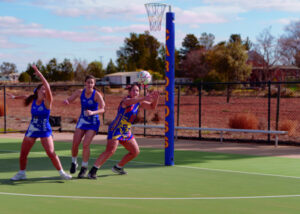 Netballers head into final round