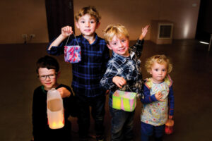 Lighting up lanterns to highlight the environment