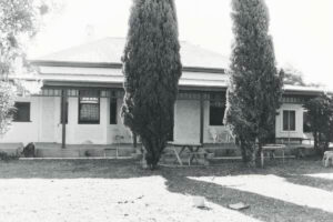 Peeps in the Past: Acute labour shortage for currant harvest