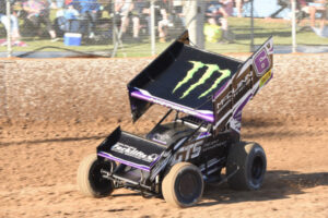 Action-packed speedway racing