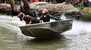 Sunraysia dinghy duo shines at Renmark event