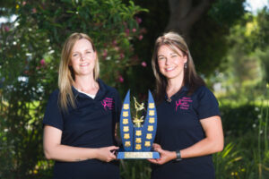 Mildura Calisthenics Club stretches for the top
