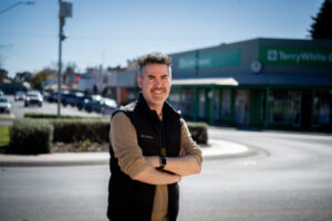 Call to shop local