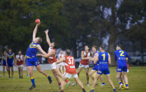 Swallows swoop in for late victory