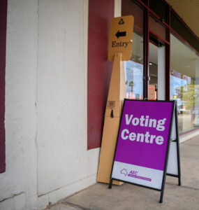 Seventeen on the ballot across Mallee and Farrer