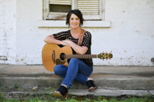 Sara Storer to perform free concerts in Euston, Pooncarie