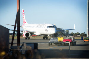 Mildura passenger rail could cost airport flights, Andrew Broad says