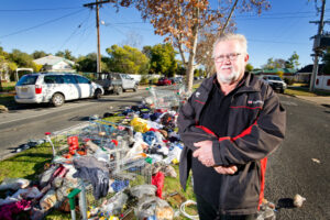 Rubbish dumped on Twelfth Street median strip