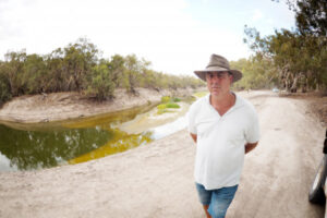 Menindee peers into its dying Darling
