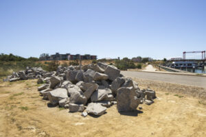 Mildura marina gets rock bulwark against flooding