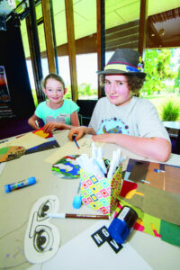 Tweens get crafty with art on holiday