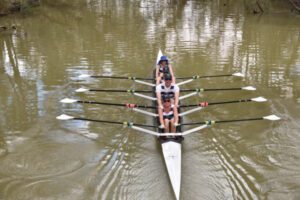 Oars dipped again in Murray for Royal Flying Doctor Service