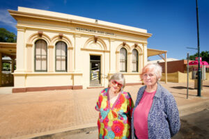 ‘Leave Wentworth’s post office building alone’