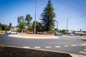 Thirteenth Street-Ontario Avenue roundabout opens