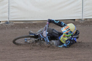 Sam Masters dominates Jason Lyons Solo