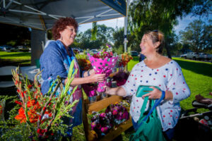 Support for Sunraysia Farmers Market despite smaller crowd