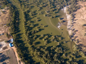 Weekend river flood warning