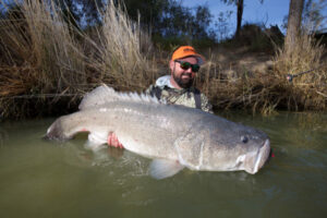 Hook into fishing forum