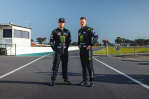 Waters, Moffat to go the distance again