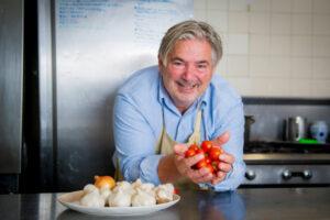Hey kids, cook with Stefano: Tomato Sauce