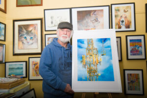Mildura artist John Prowse hangs his idea on Telstra tower