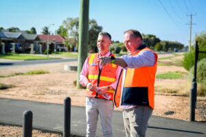 Installation of traffic lights at the intersection of Sixteenth Street and Deakin Avenue a priority