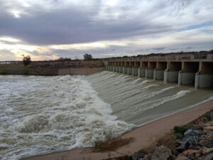 Lakes tapped as big dry creeps in