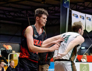 Mildura Heat men snatch win in thriller