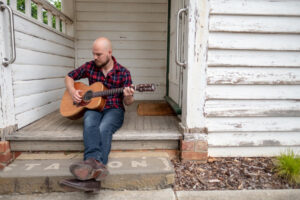 Taylor Sheridan to bring goodbye song to Mildura