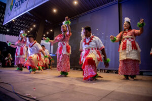 Students go beyond connecting with island culture