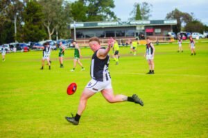 Magpies hand out belting