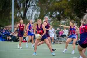 Dees edge closer to unbeaten Roos