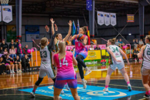 Heat women hold the line