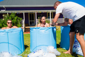 Brave Mildura locals warm to ice bath technique